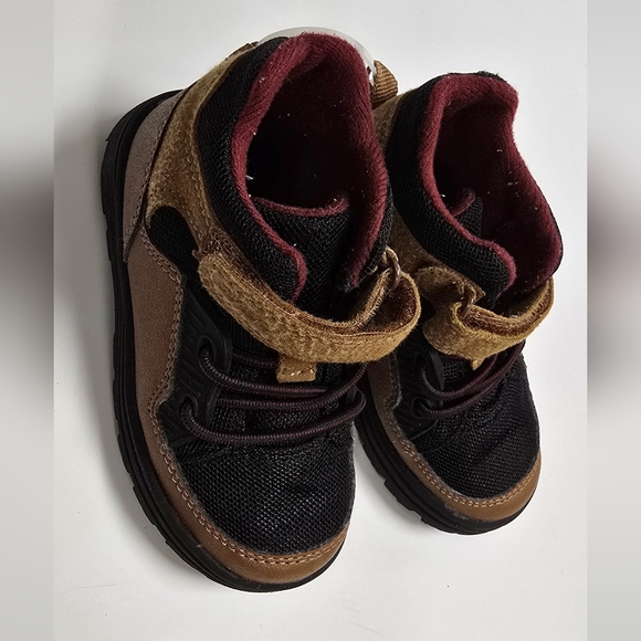 Carters boots - Picture 2 of 11